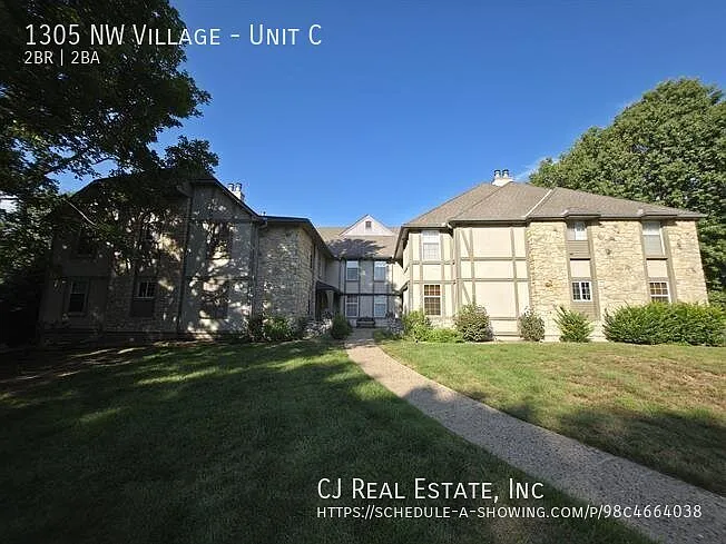 1305 NW Village Dr #C