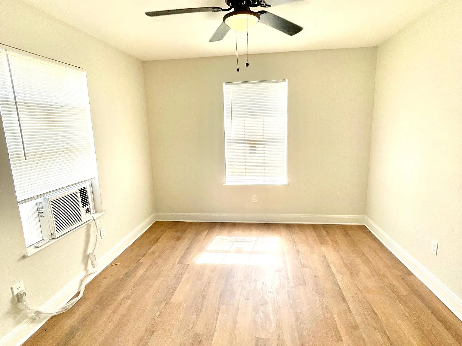 2325 Hollis St — Photo 3