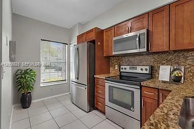 16640 Hemingway Dr #16640 — Photo 3