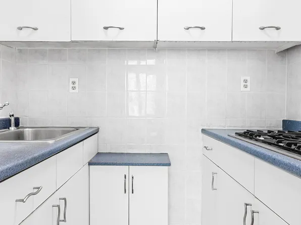 2790 Broadway image 5 of 12