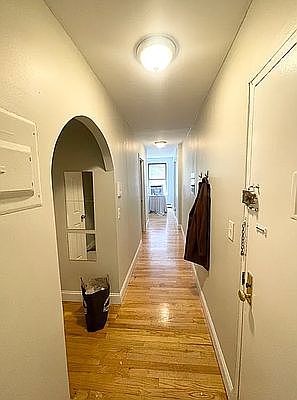 4th image of 193 E 7th St APT 2
