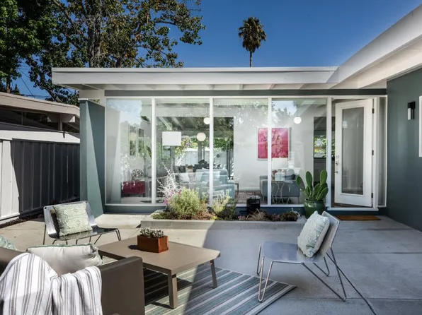 2428 Whitney Dr, Mountain View, CA 94043