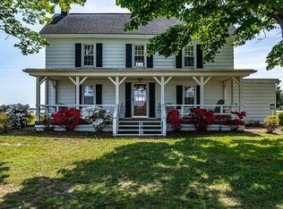 1932 Threeway Rd, Warsaw, VA 22572