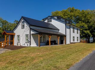 112 Twin Hill Rd, Stuarts Draft, VA 24477
