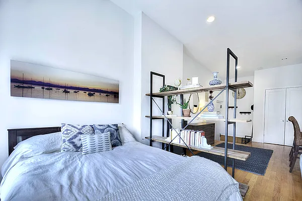 Rented by Urbane Brokerage | media 19