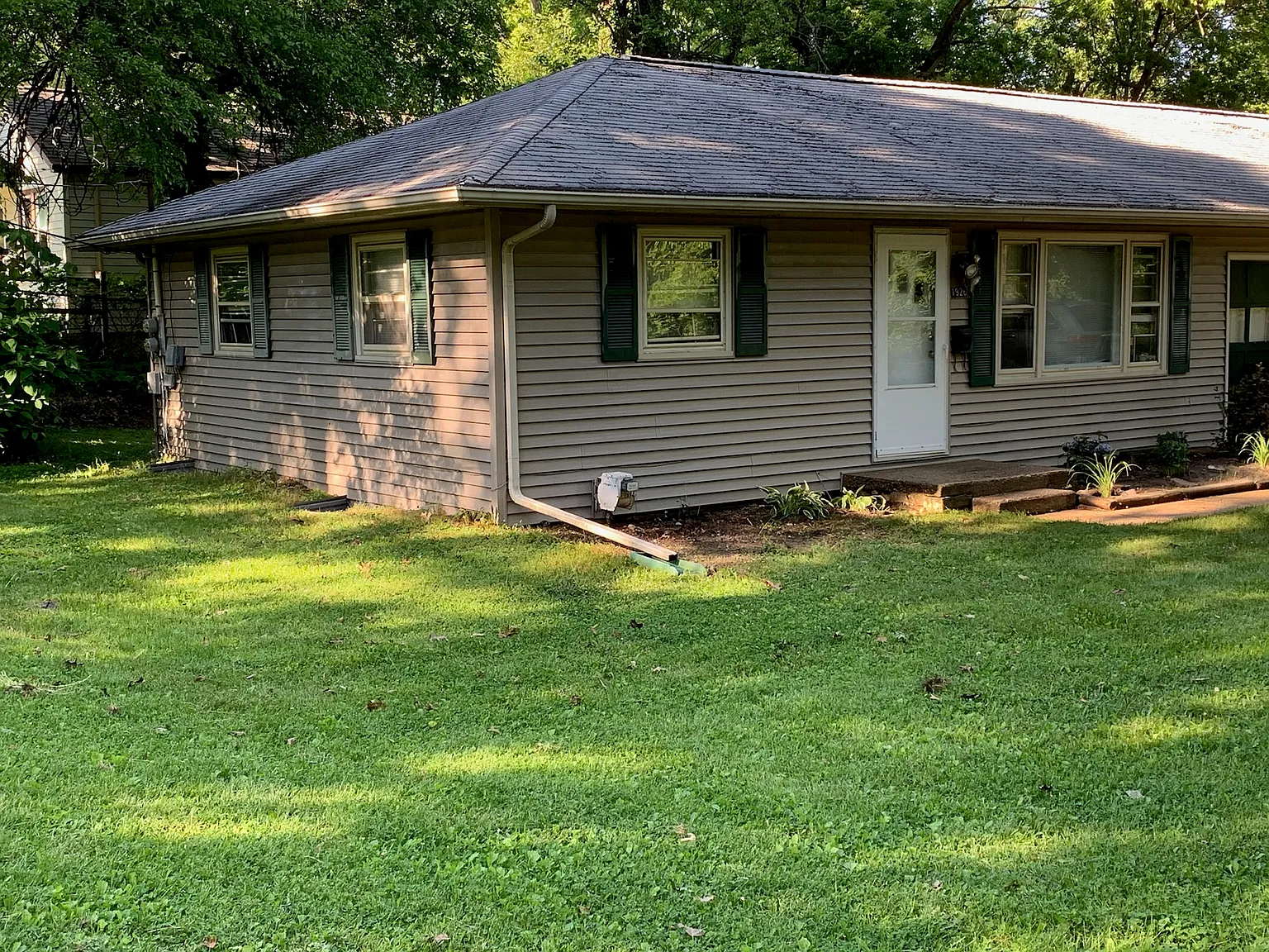 3 bed, 1850 sqft, $1,500 — Photo 2