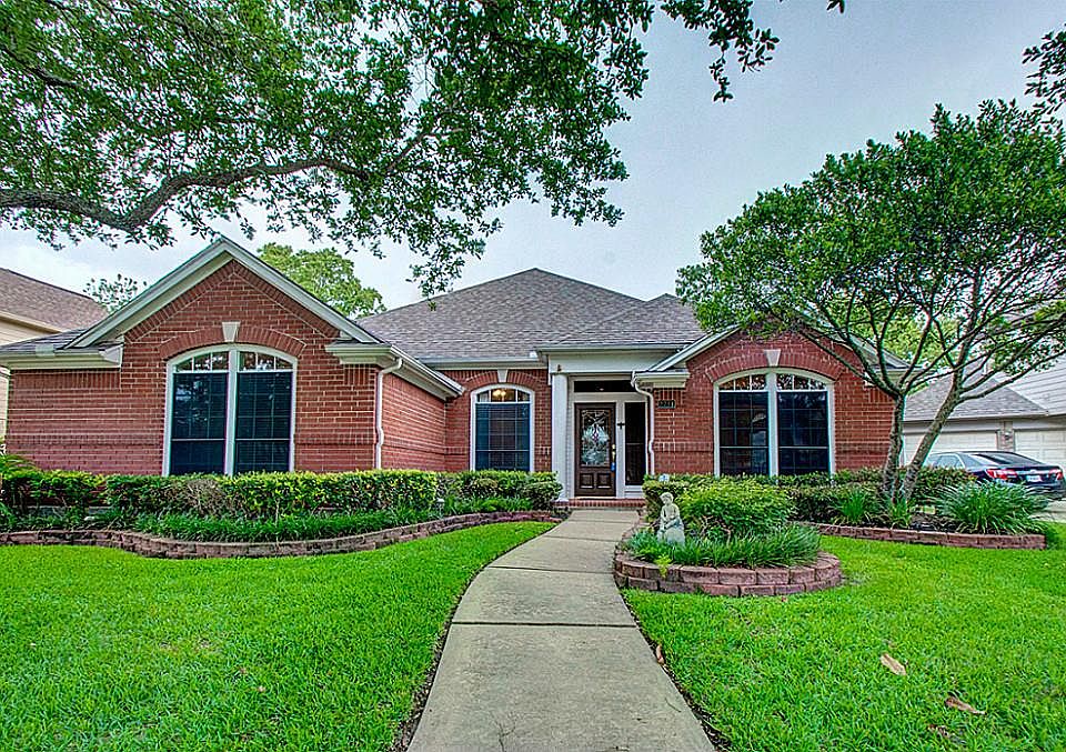 1st image of 2221 Le Beau Ln
