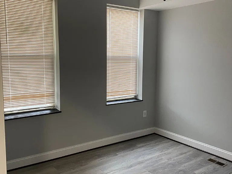3523 Edmondson Avenue W Bath #J-750 — Photo 3