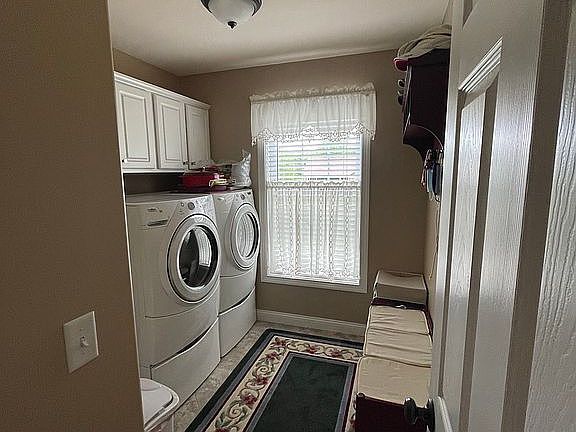 5th image of 4921 Curtis Dr