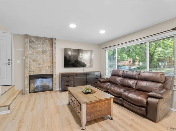 1206 S Dillon Way, Aurora, CO 80012