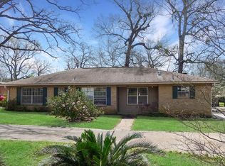 206 Westwood Rd, Palestine, TX 75803