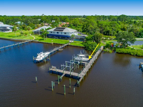 1010 SE Kitching Cove Ln, Port Saint Lucie, FL 34952