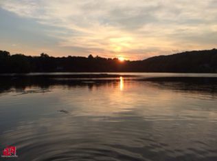 19 Clearview Dr, Ridgefield, CT 06877