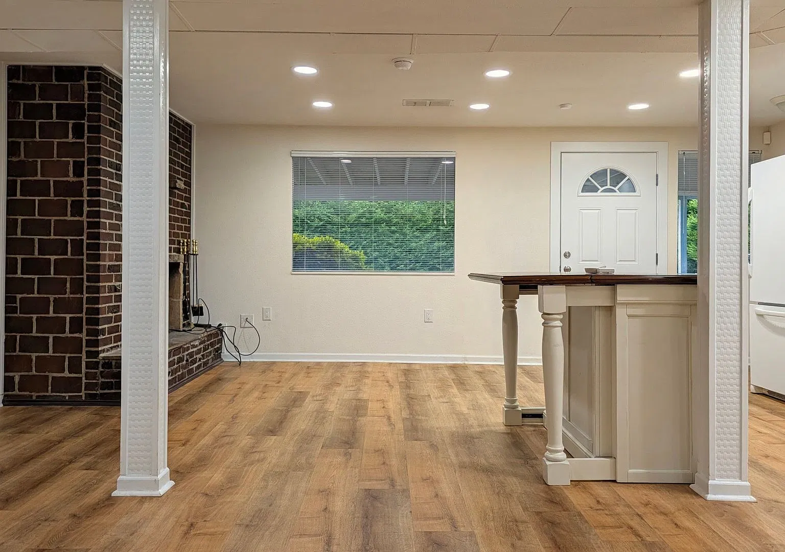 Cozy, Private 2-Bedroom Ground-Level Residence in Prime Burien — Photo 4