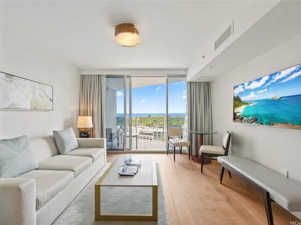 2139 Kuhio Ave #1107, Honolulu, HI 96815