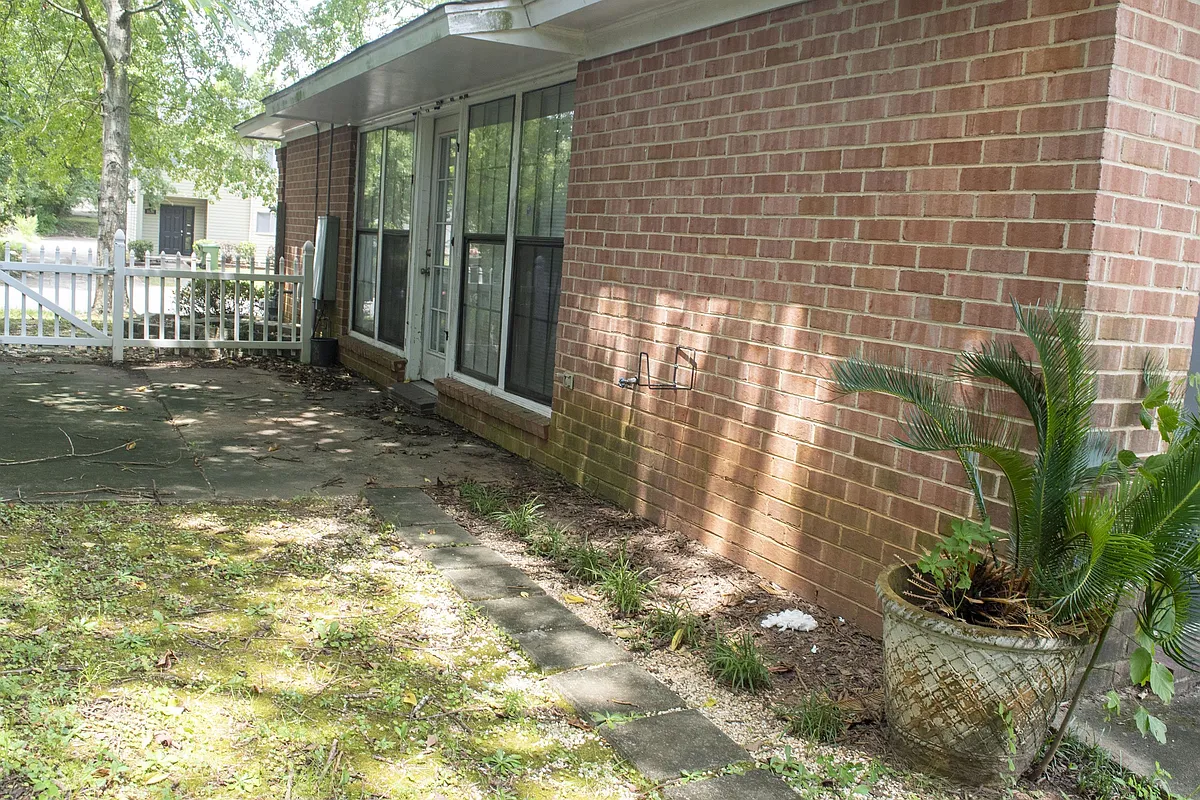Building Photo - 1615 Woodmere Loop