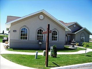 1st image of 102 Country Club Dr