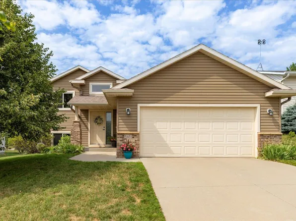 5451 Castleview Dr NW, Rochester, MN 55901