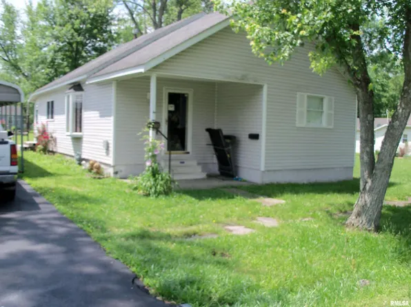 1516 W Maple St, Herrin, IL 62948