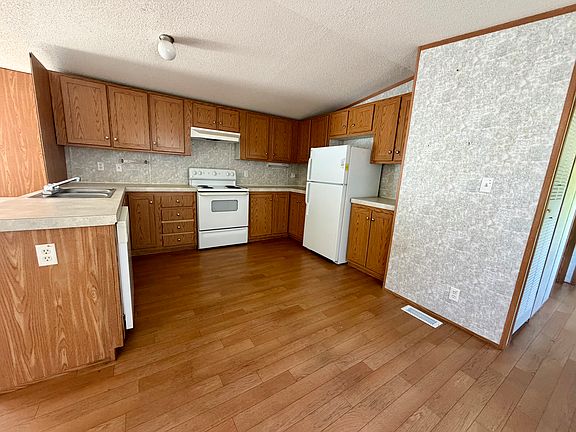 4th image of 1437 Three Bridge Rd