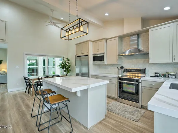 7833 E FOXMORE Lane, Scottsdale, AZ 85258