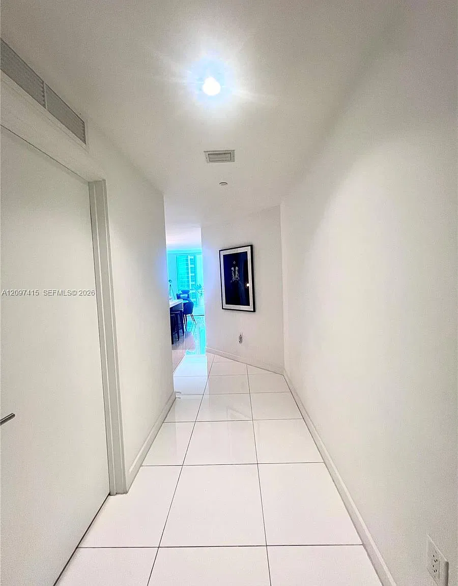 Paramount Miami Worldcent — Photo 3