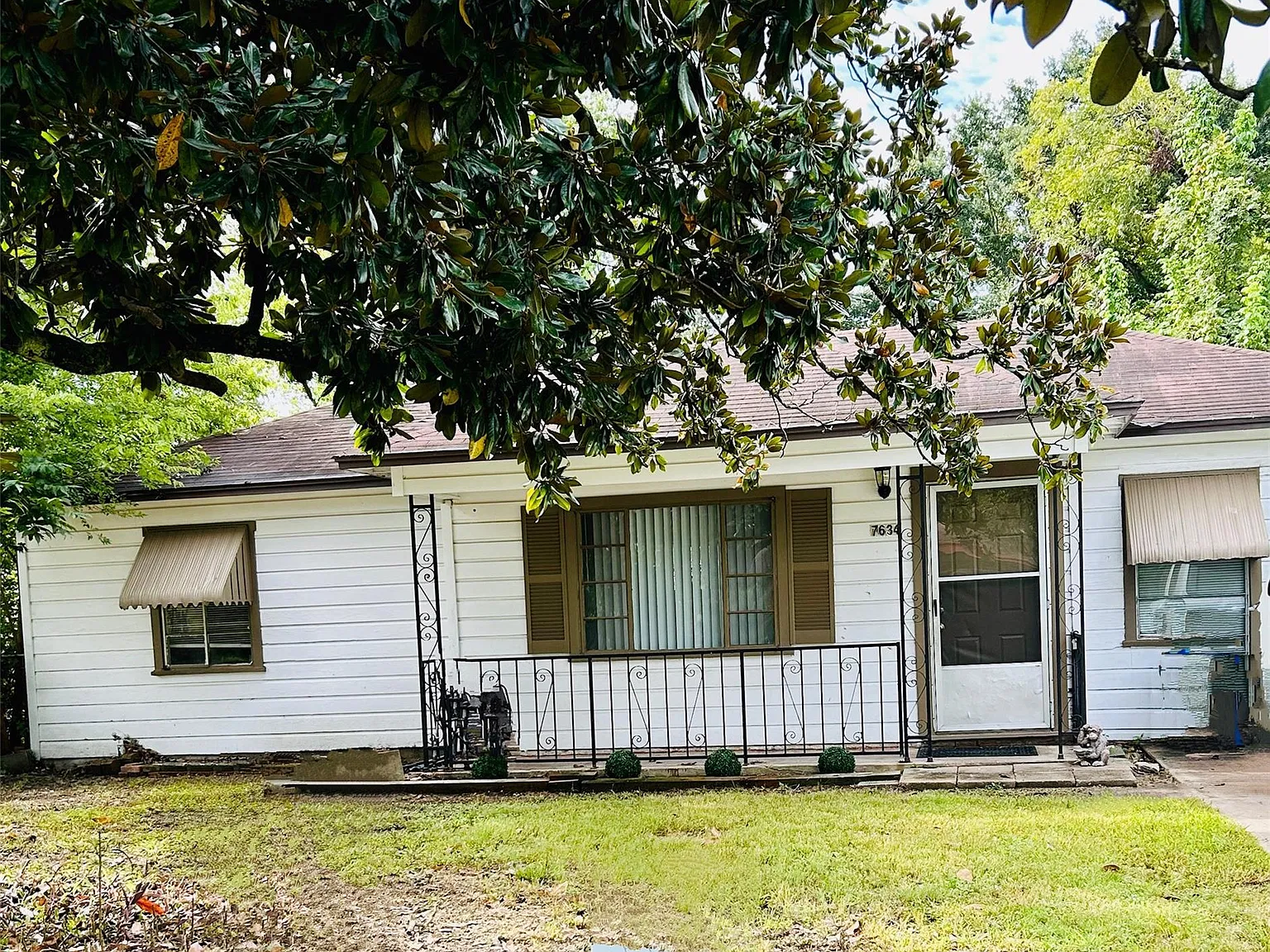 3 bed, 1.0 bath, 1198 sqft, $1,540 — Photo 1