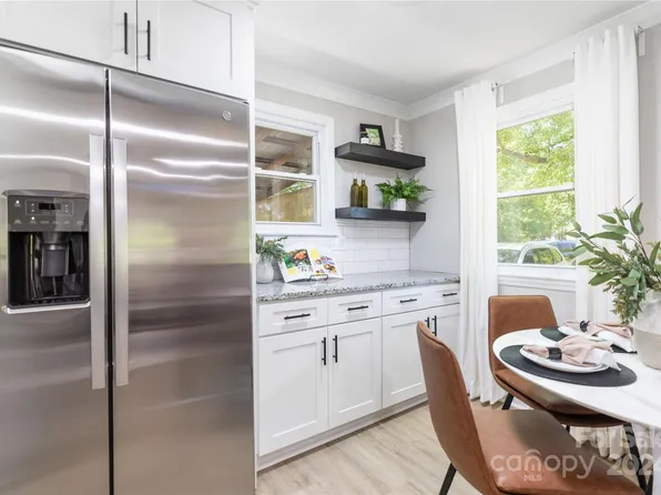 9708 Lawing School Rd, Charlotte, NC 28214