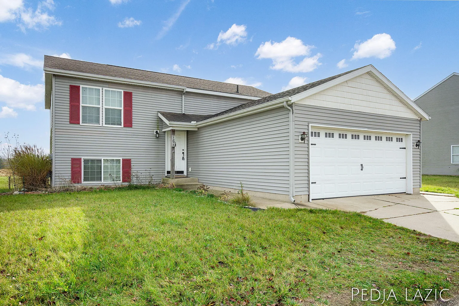 11675 E Bear Meadows Dr SE photo 1