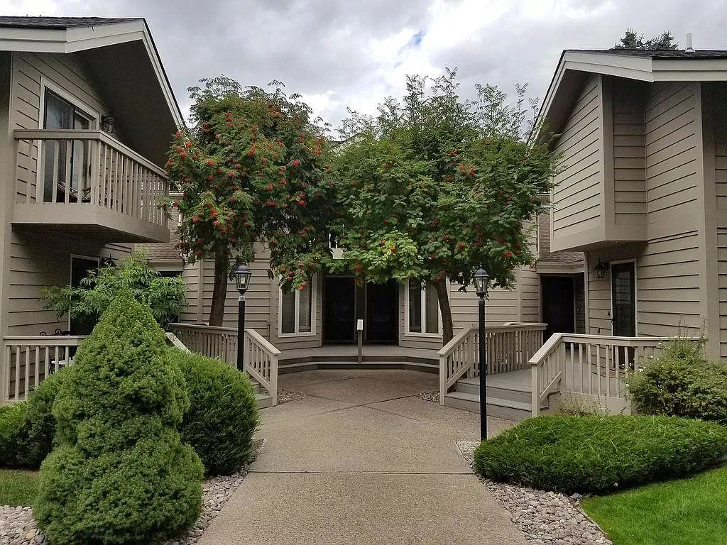 2 bed, 1218 sqft, $1,600 — Photo 2