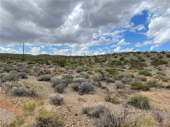29761 N Gregg Dr, Meadview, AZ 86444