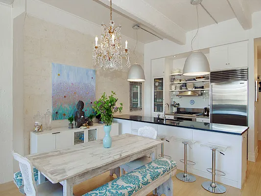 Sold by Sotheby's International Realty | media 9