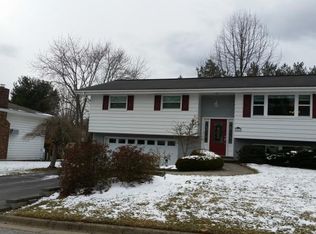 1027 Edgebrook Dr, Endwell, NY 13760