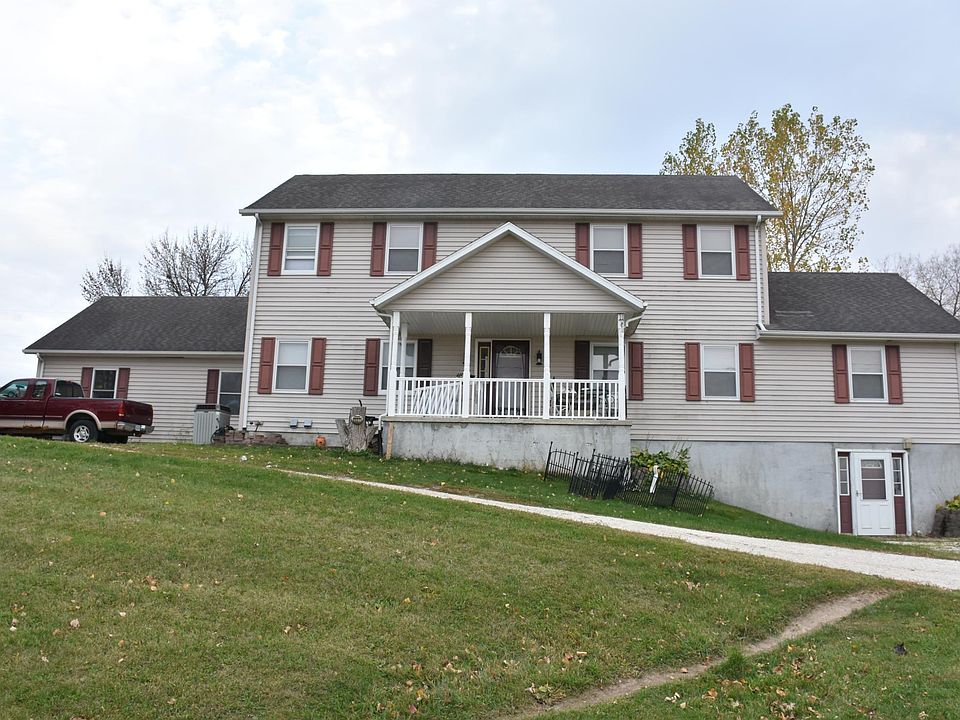 2nd image of 607 Pearl St