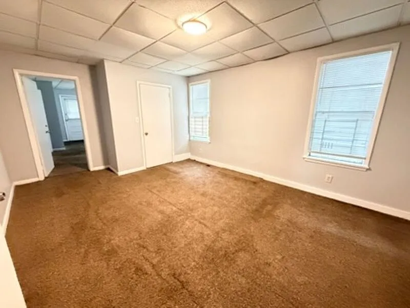 2 bed, 1.0 bath, 1048 sqft, $999 — Photo 4