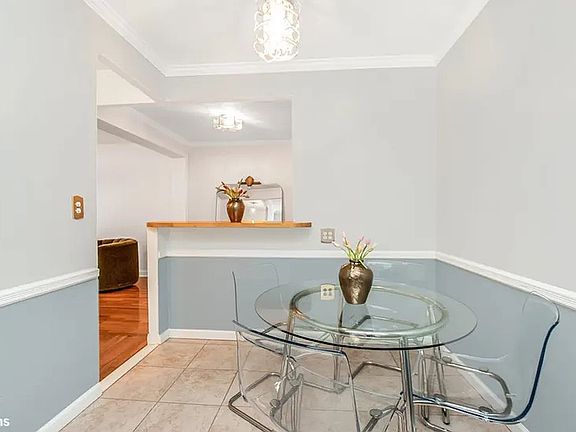 4th image of 512 Kappock St APT 2J