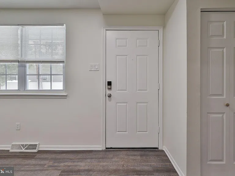305 S Warminster Rd #B2 — Photo 2