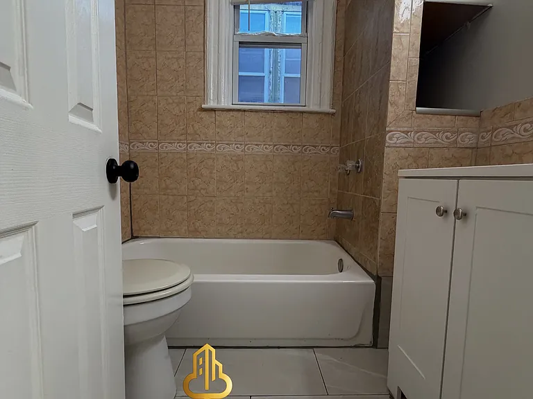 214 Bidwell Ave #2 — Photo 7