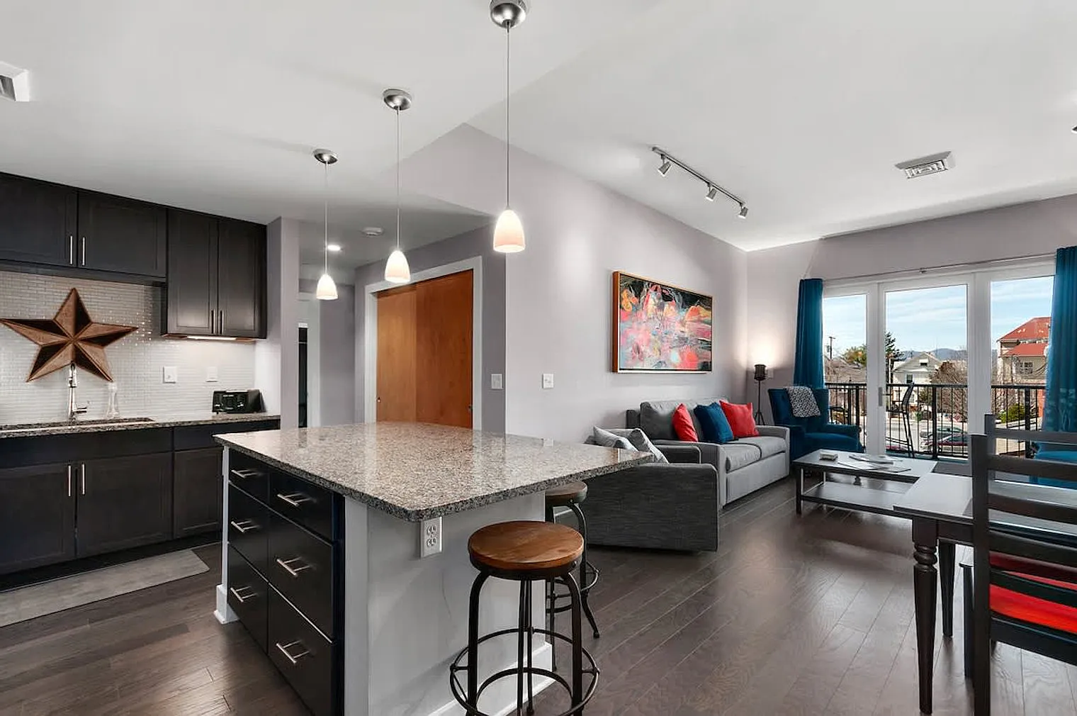2 bed, 2.0 bath, 1194 sqft, $8,069 — Photo 3