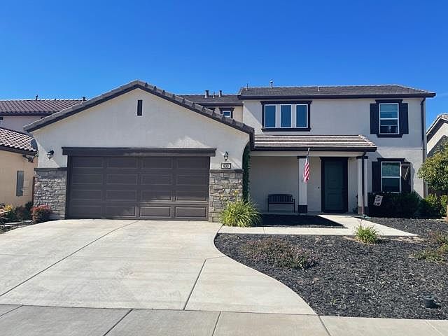 2nd image of 633 Cambria Dr