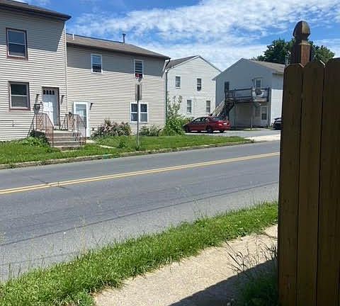 3rd image of 310 S 28th St