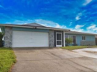 1325 Cambridge Dr, Venice, FL 34293