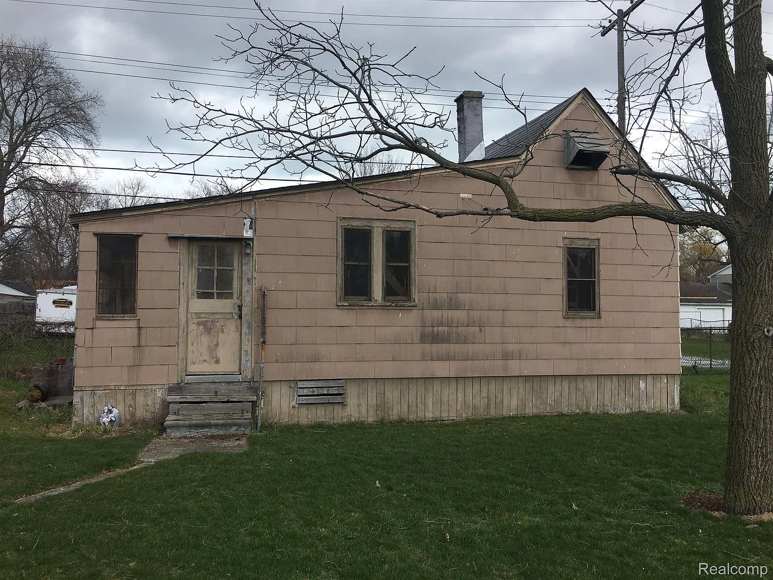 27714 Edward St photo 1