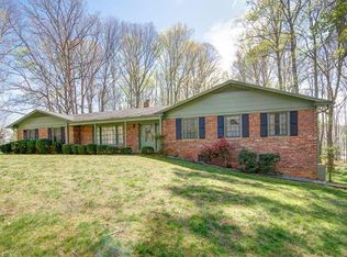 85 W Oakview Rd, Asheville, NC 28806
