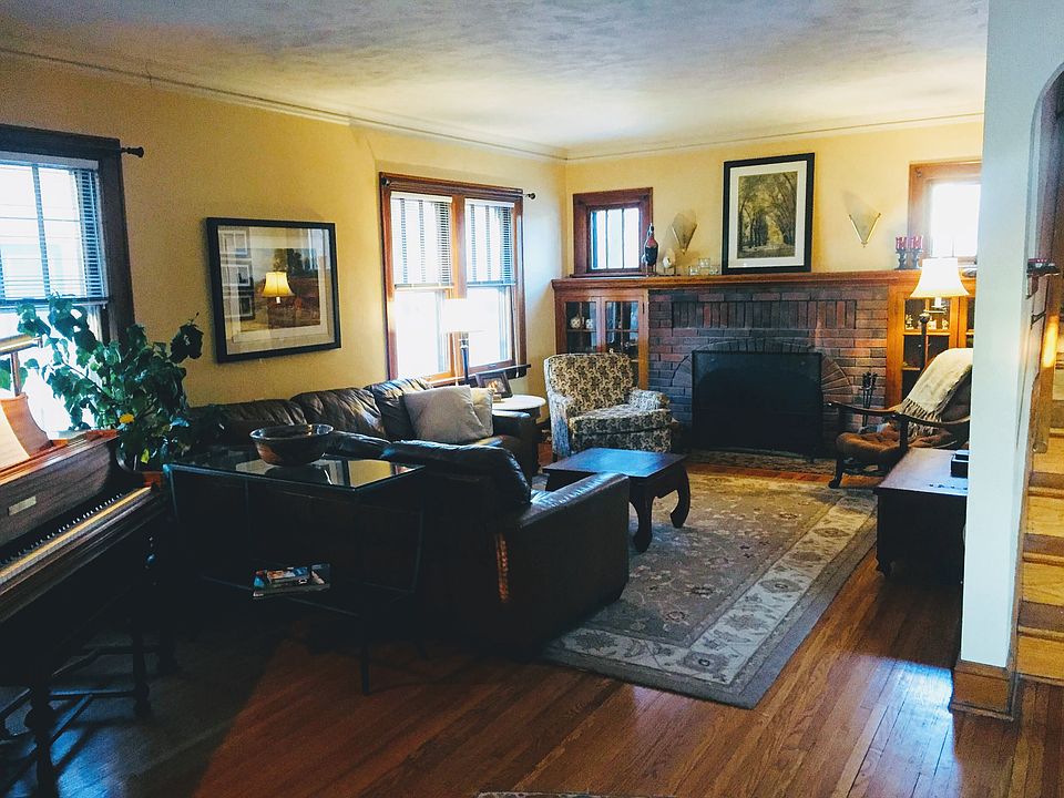 1495 Hamline Ave N, Saint Paul, MN 55108 | Zillow