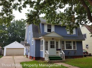 407 1st St SE, Austin, MN 55912