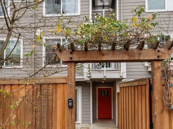 932 17th Avenue, Seattle, WA 98122