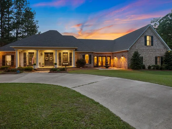 123 Higgins Rd, Sumrall, MS 39482