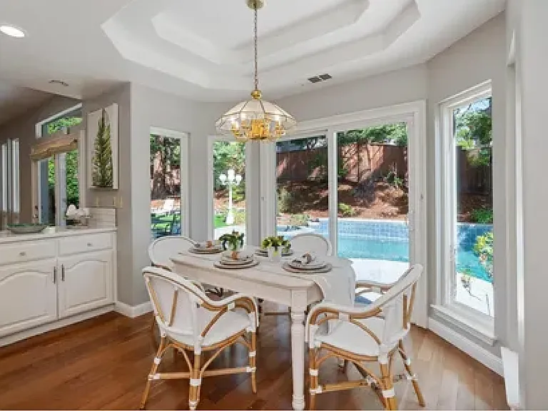 Breakfast nook