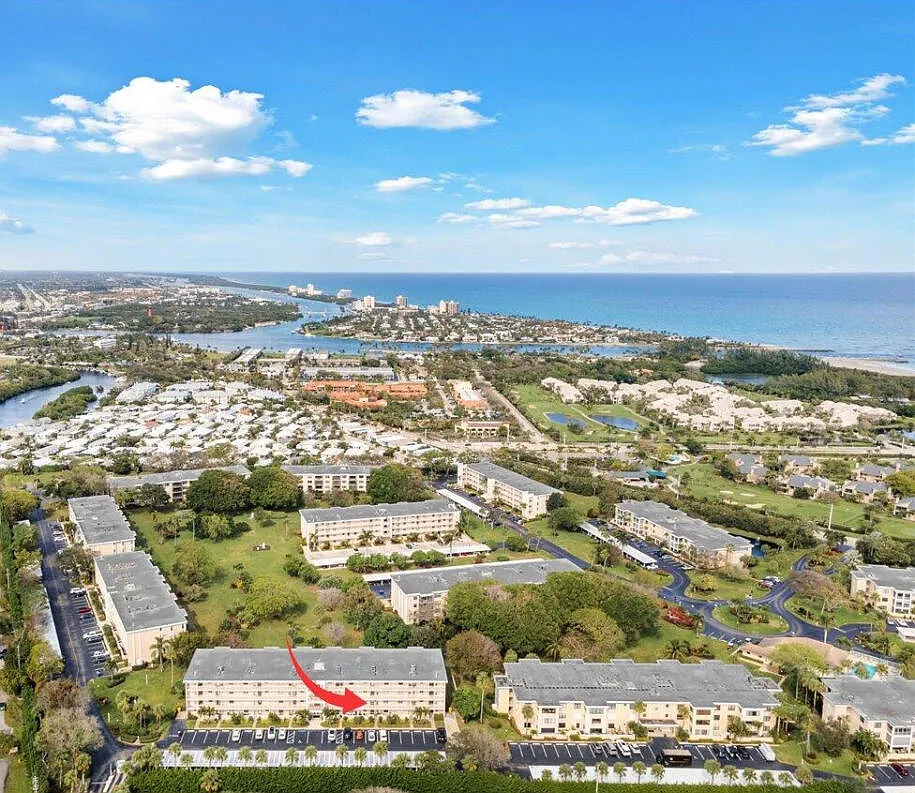 Building Photo - 300 N Highway A1A #405H